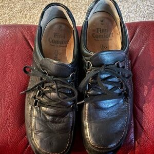 Finn Comfort size 12 Wide black tie Shoes